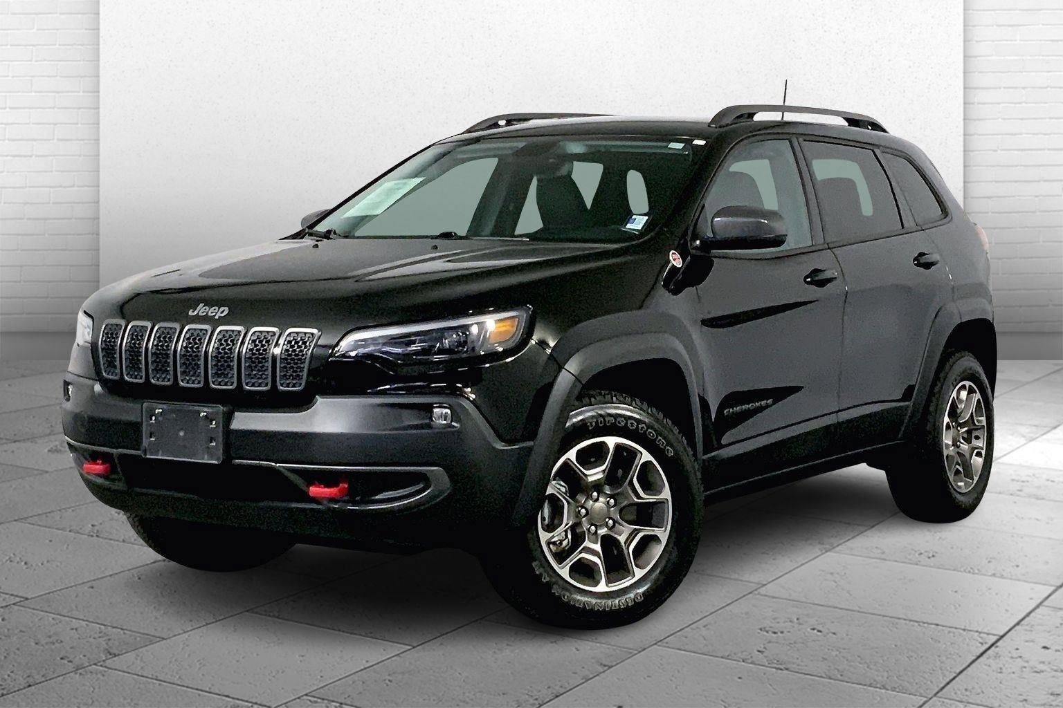 Used 2020 Jeep Cherokee Trailhawk w/ Cold Weather Group image 12