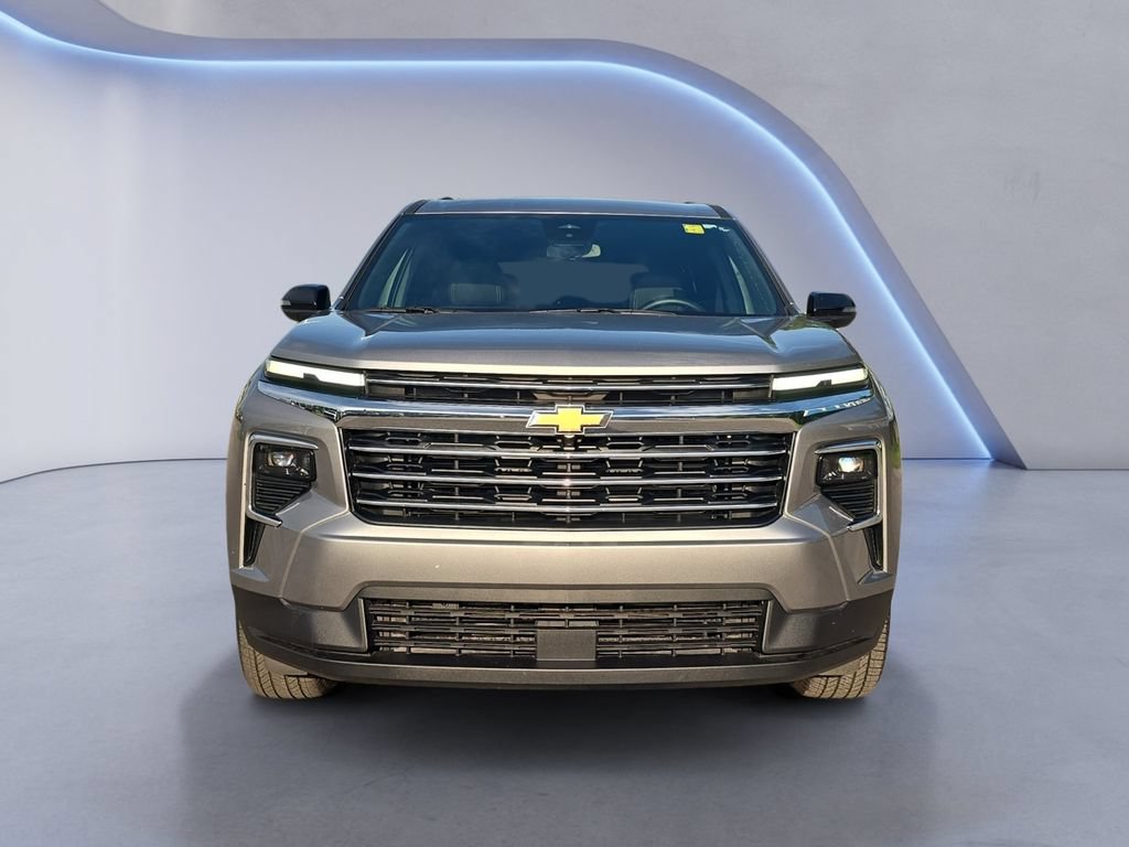 Used 2026 Chevrolet Traverse LT FWD image 9