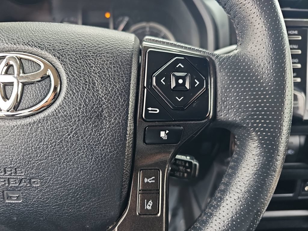 Used 2023 Toyota 4Runner TRD Off-Road AWD/4WD image 17