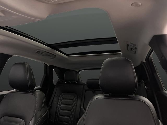 Used 2024 Ford Escape SE w/ PHEV Premium Package image 7