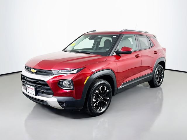 Used 2022 Chevrolet TrailBlazer LT AWD/4WD image 2