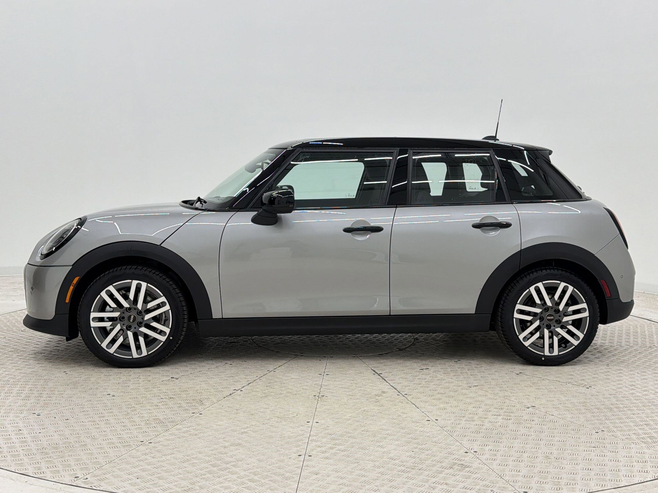 New 2026 MINI Cooper 4-Door Hardtop image 2