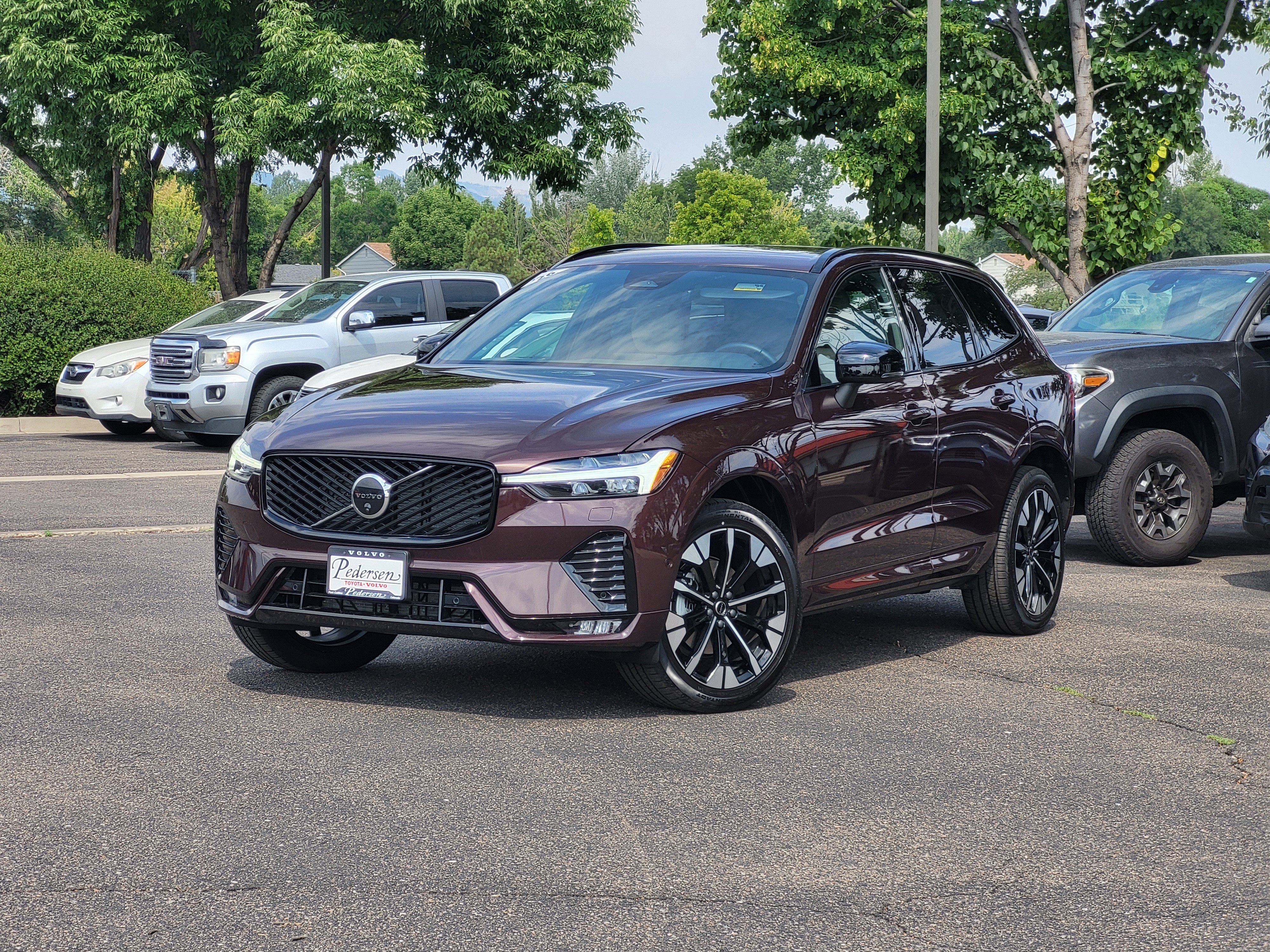 New 2026 Volvo XC60 B5 Plus w/ Protection Package Premier AWD/4WD image 2