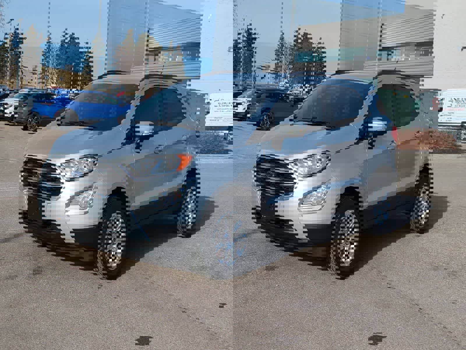 Used 2020 Ford EcoSport SE w/ SE Convenience Package image 4