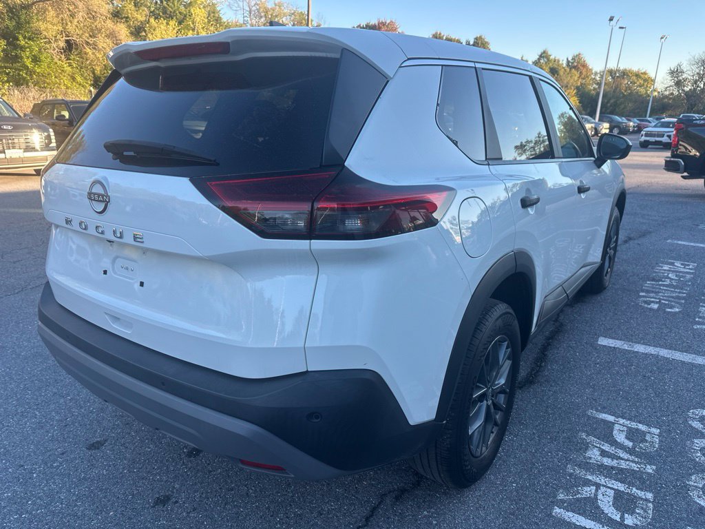 Used 2023 Nissan Rogue S FWD image 5