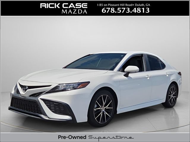 Used 2024 Toyota Camry SE
