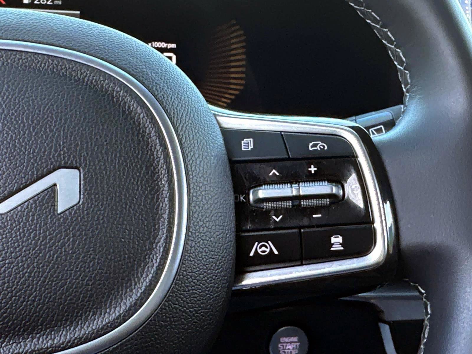 Used 2025 Kia Sorento EX image 31