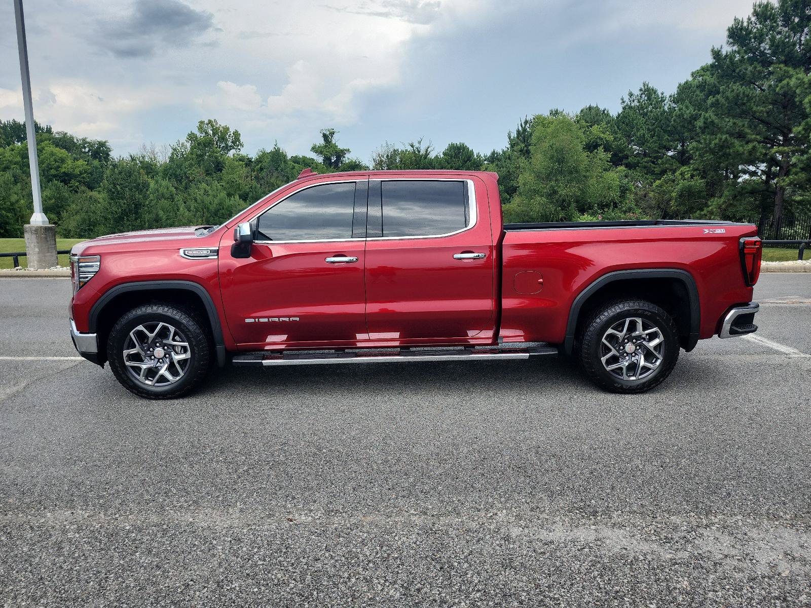 Used 2026 GMC Sierra 1500 SLT w/ SLT Premium Package AWD/4WD image 2