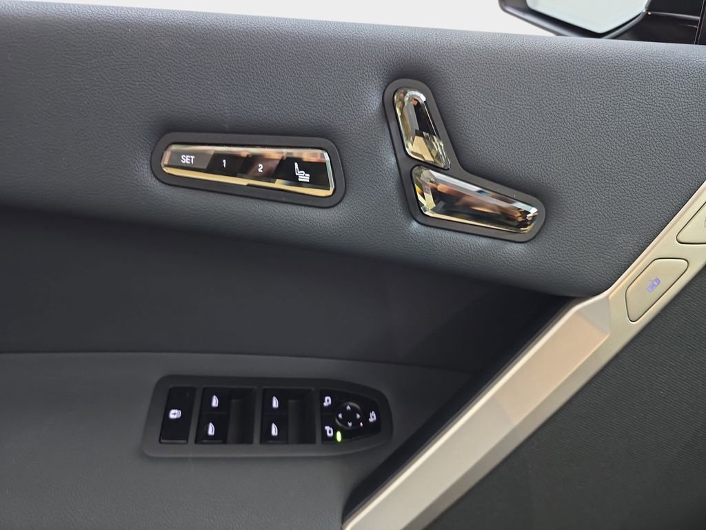 Used 2026 BMW iX xDrive45 w/ Executive Package image 29