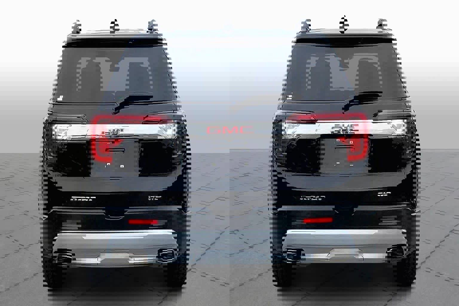 Used 2023 GMC Acadia SLE w/ Driver Convenience Package image 5