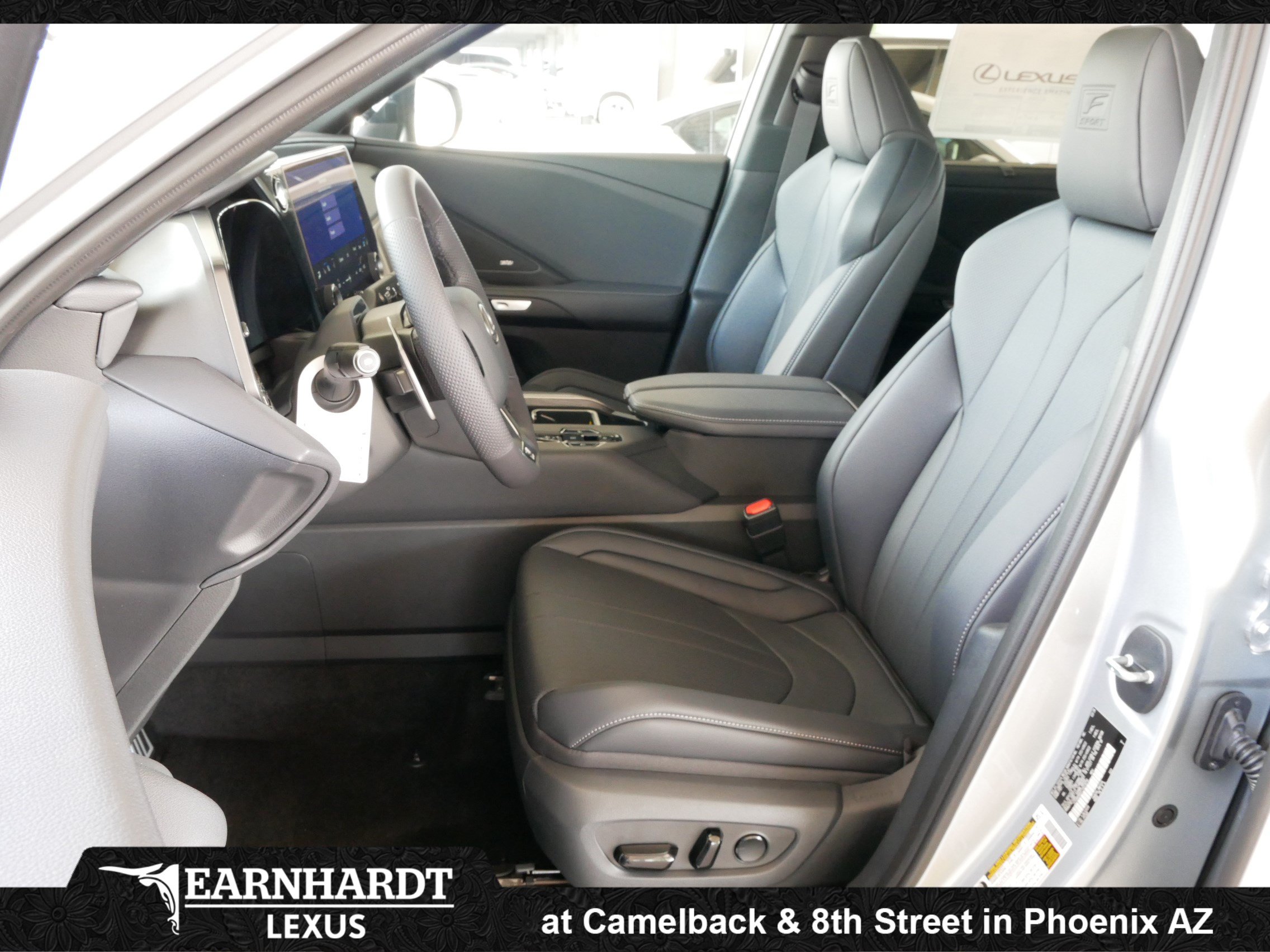 New 2026 Lexus TX 500h AWD w/ Technology Package image 2