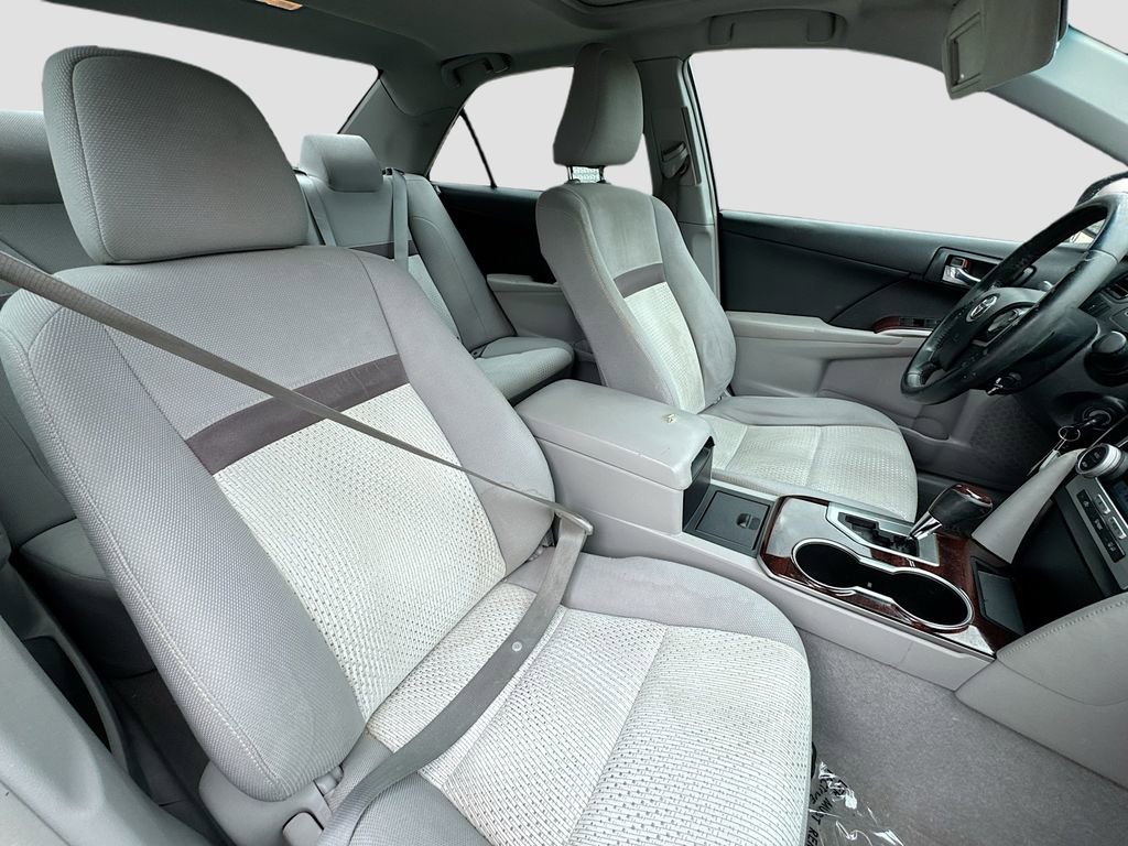 Used 2014 Toyota Camry XLE image 27