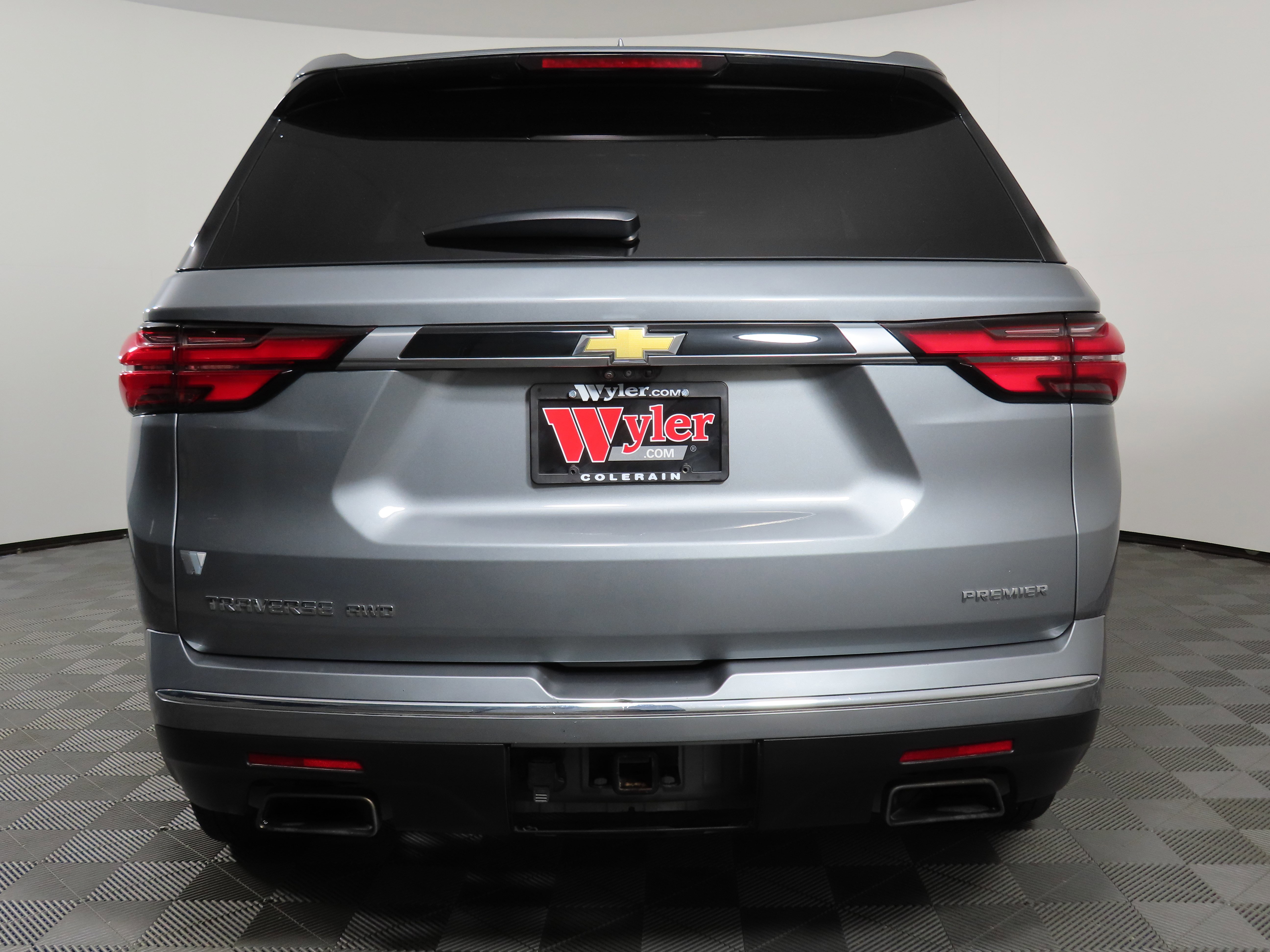 Used 2023 Chevrolet Traverse Premier AWD/4WD image 30