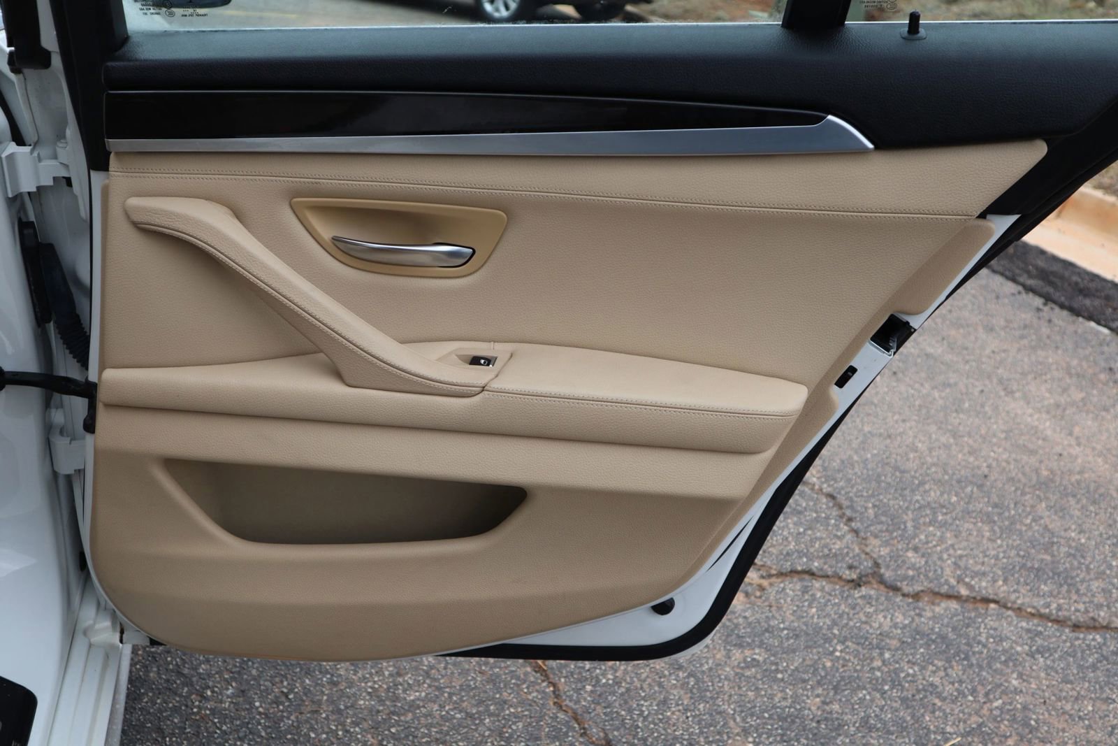 Used 2015 BMW 528i Sedan image 16