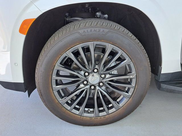 Used 2023 Cadillac Escalade Premium Luxury w/ LPO, Radiant Package AWD/4WD image 43