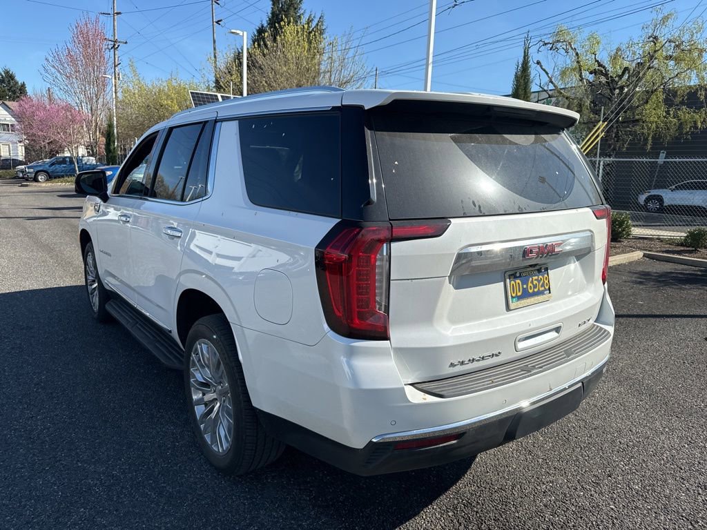 Used 2023 GMC Yukon SLT w/ SLT Premium Package image 6