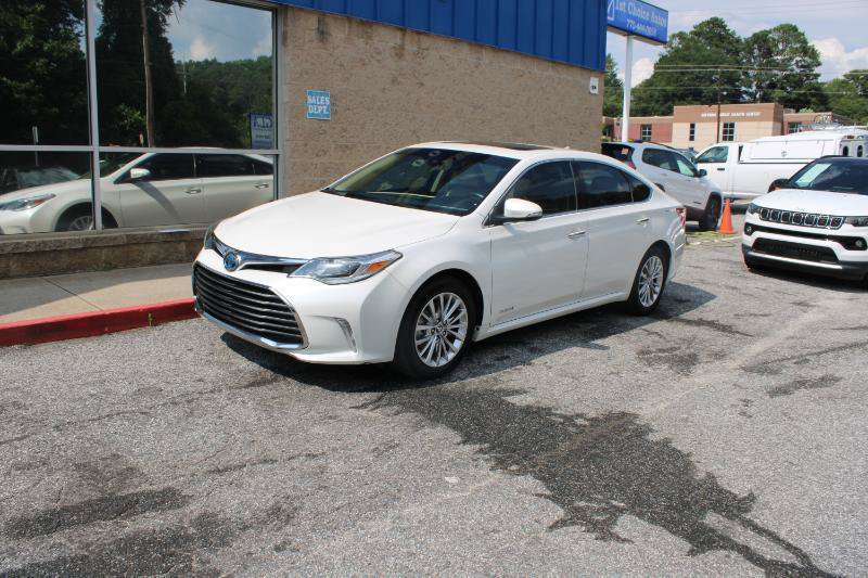 Used 2017 Toyota Avalon Limited FWD image 3
