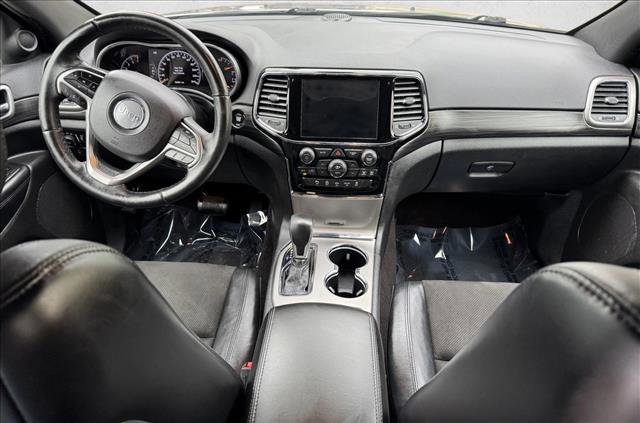 Used 2019 Jeep Grand Cherokee Laredo w/ Laredo X Package RWD image 18