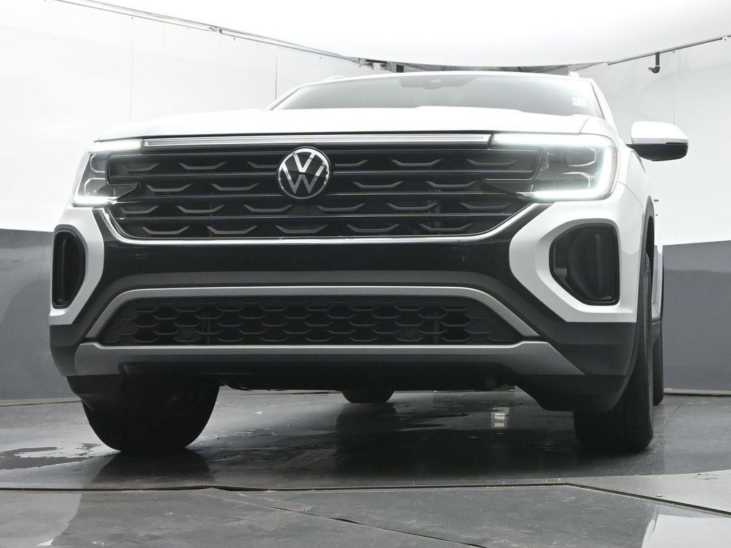 New 2026 Volkswagen Atlas Cross Sport SE image 35