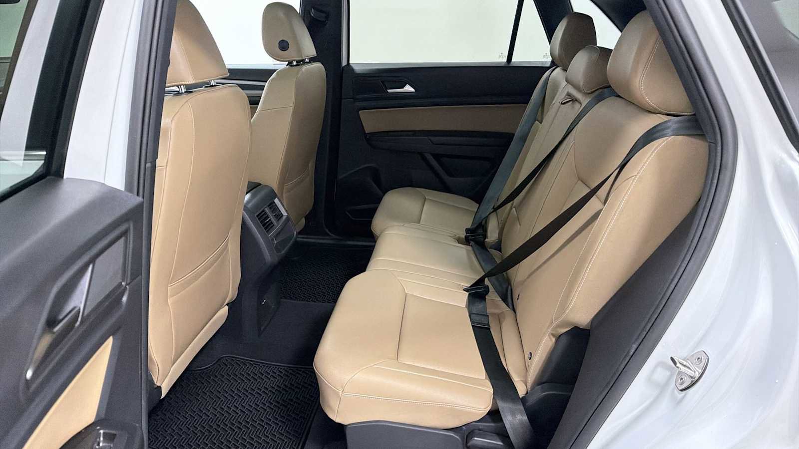 Used 2020 Volkswagen Atlas Cross Sport SE image 24