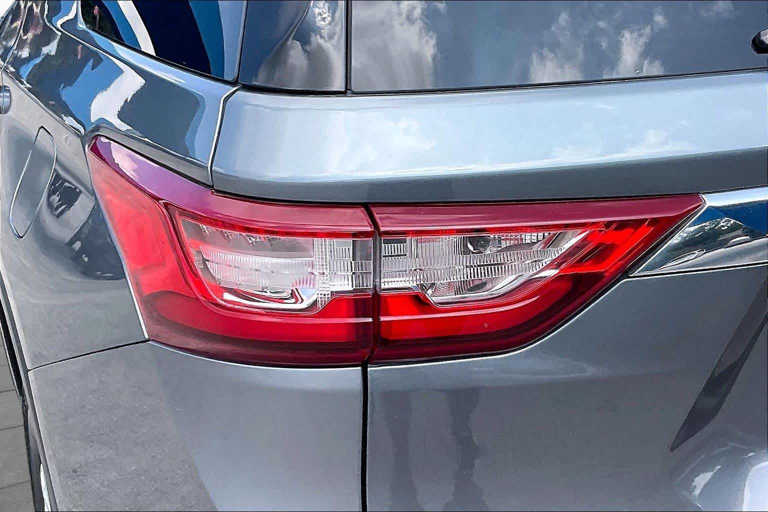 Used 2018 Chevrolet Traverse LS FWD image 27
