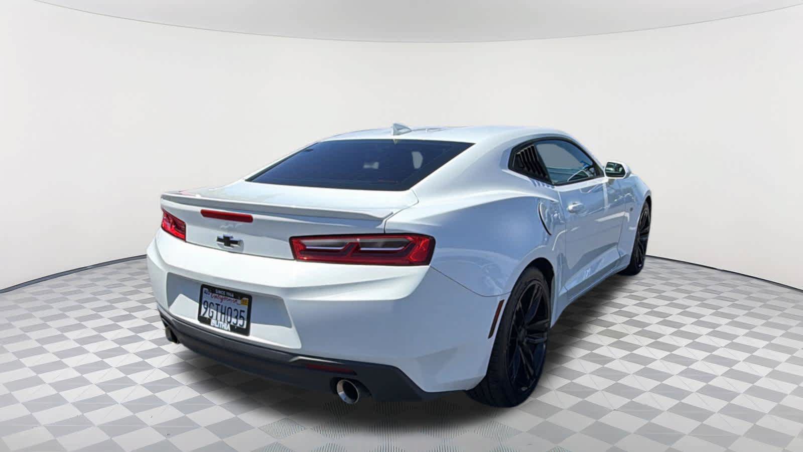 Used 2017 Chevrolet Camaro LT w/ RS Package RWD image 5