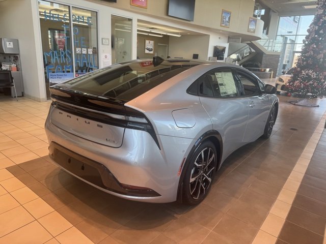 New 2025 Toyota Prius Plug-In Hybrid image 3