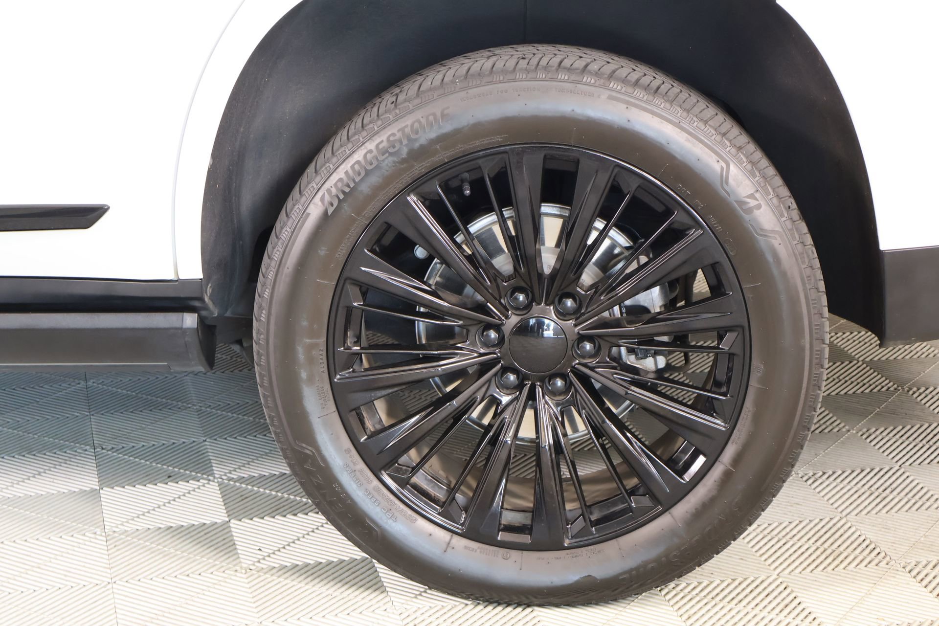 Used 2024 GMC Yukon Denali image 21