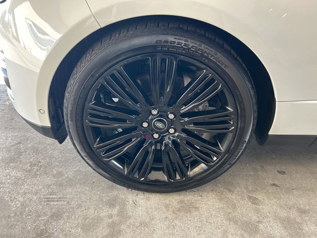 Used 2022 Land Rover Range Rover Westminster Edition image 16