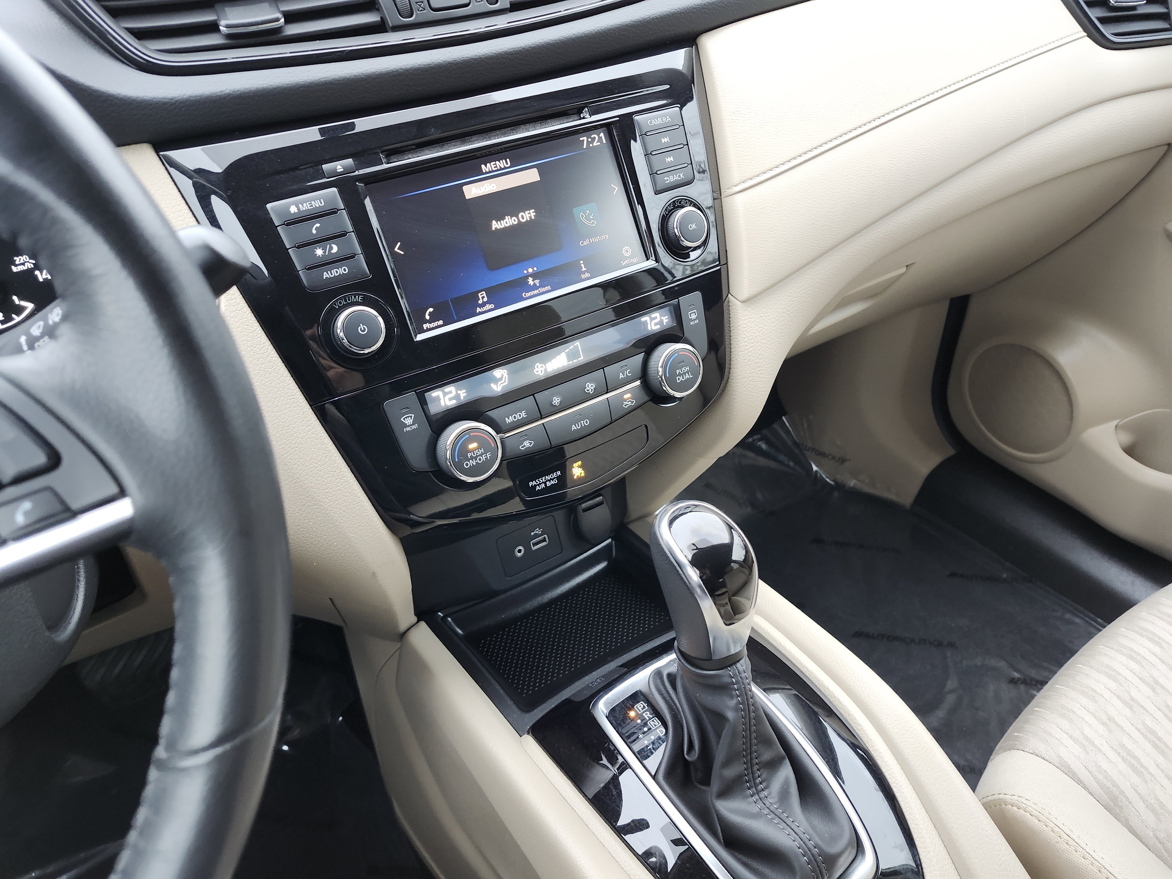 Used 2018 Nissan Rogue SV image 30