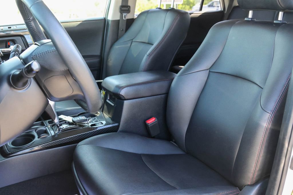 Used 2021 Toyota 4Runner TRD Off-Road Premium AWD/4WD image 12