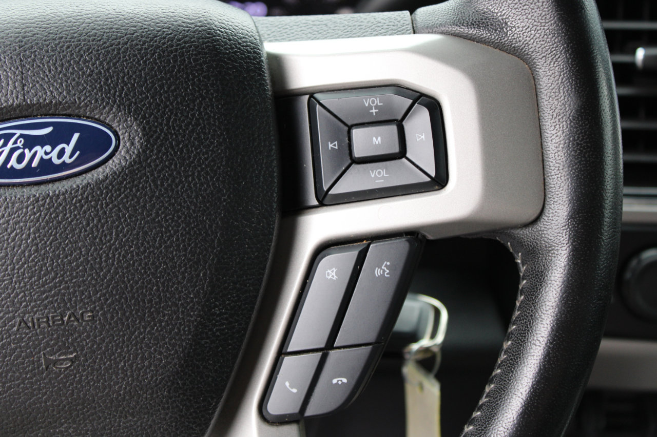 Used 2019 Ford F250 Lariat w/ Chrome Package image 21