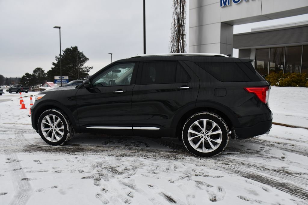 Used 2023 Ford Explorer Platinum w/ Technology Package image 3
