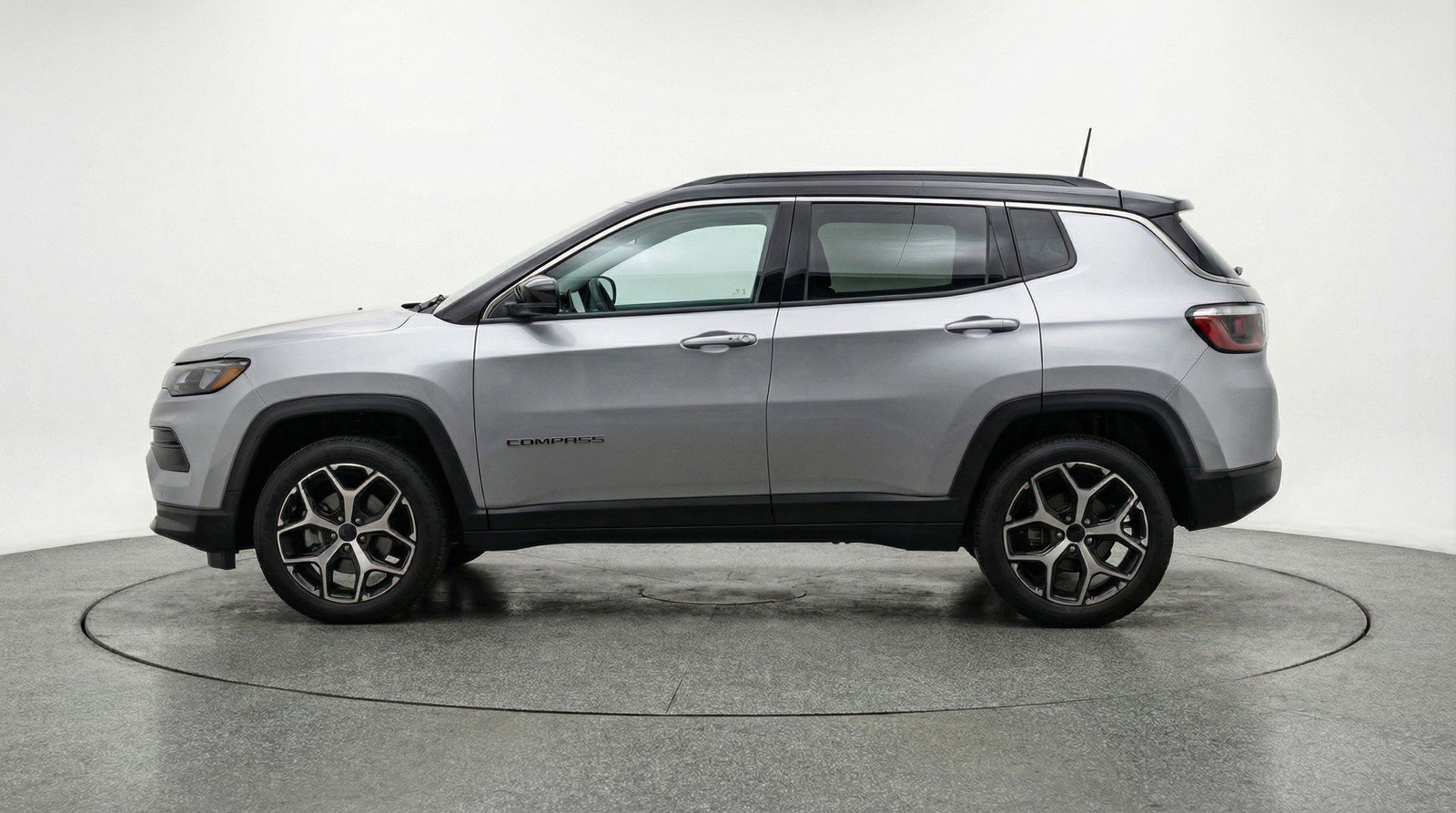 Used 2025 Jeep Compass Limited image 5