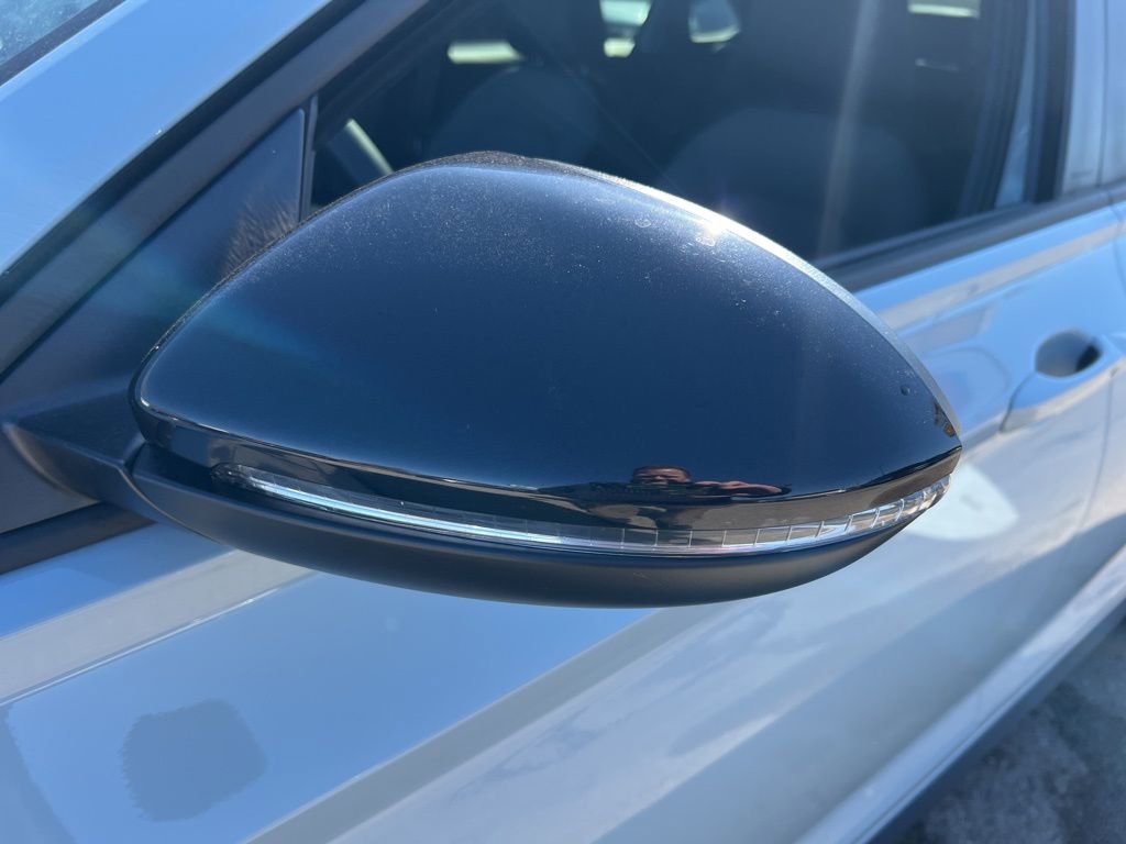 Used 2025 Volkswagen Jetta GLI Autobahn image 30