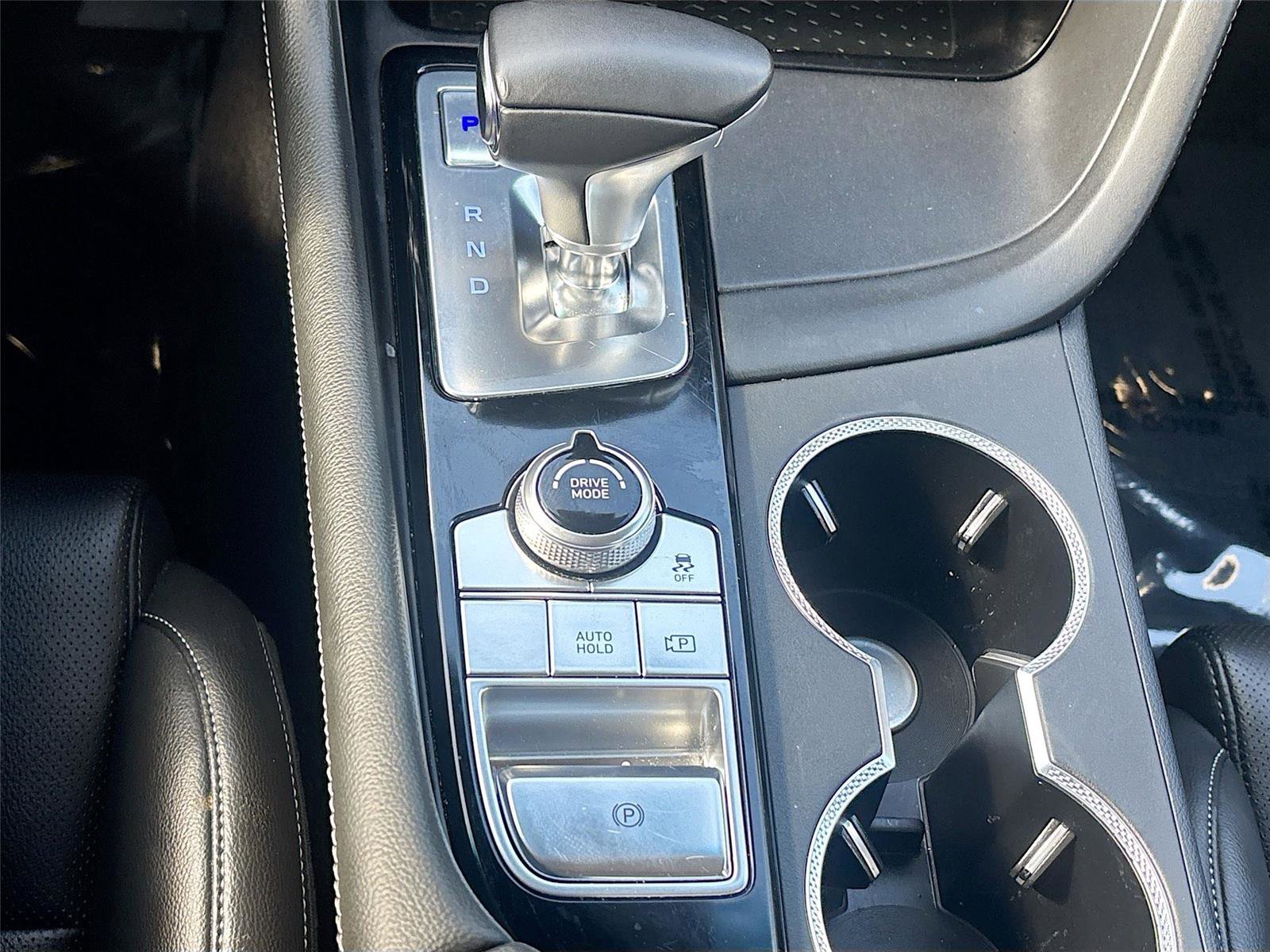 Used 2025 Genesis G70 2.5T RWD image 18