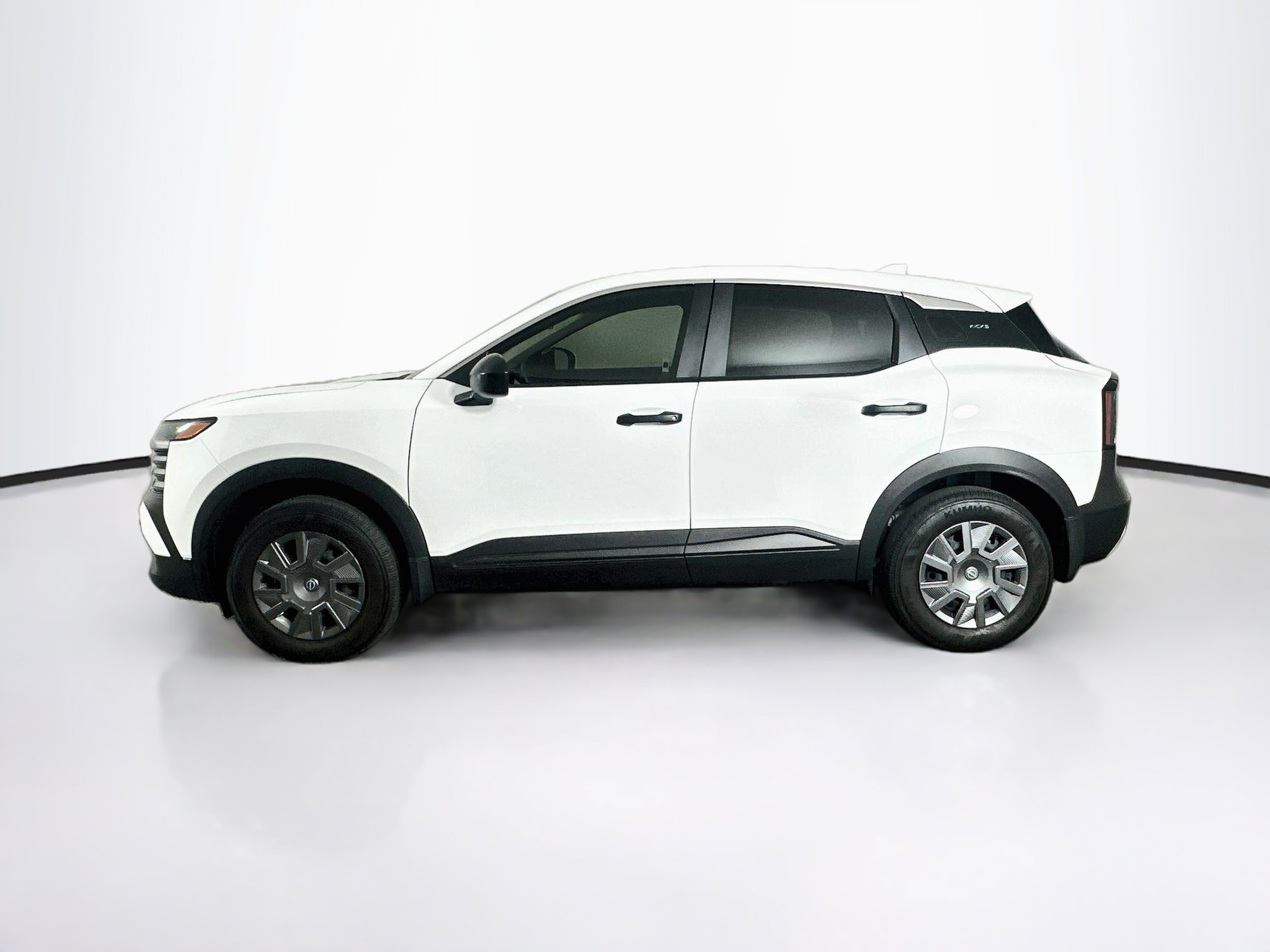 Used 2025 Nissan Kicks S FWD image 4