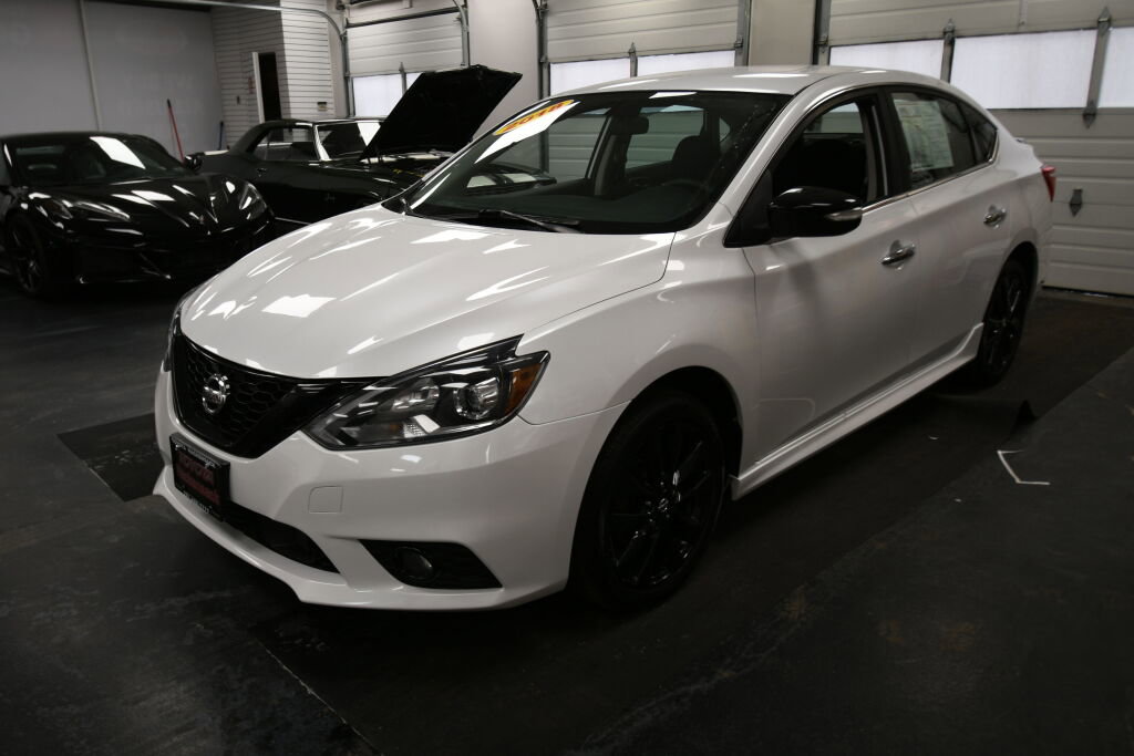 Used 2018 Nissan Sentra SR w/ Technology Package image 4