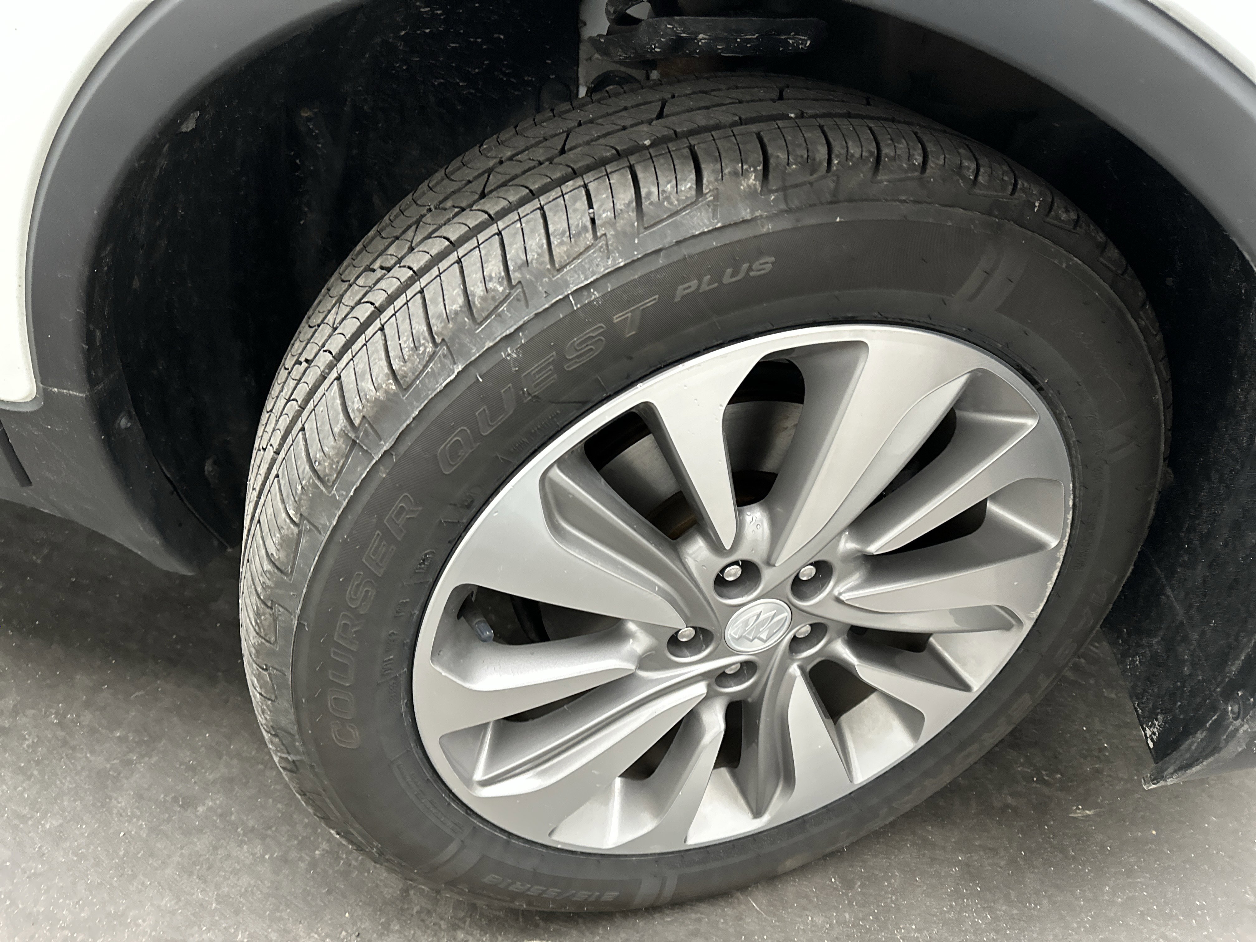 Used 2020 Buick Encore Preferred FWD image 10