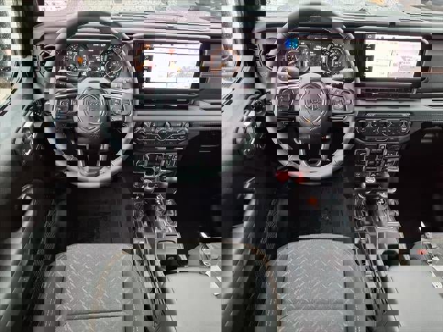 New 2026 Jeep Gladiator Mojave w/ Steel Bumper Group image 35