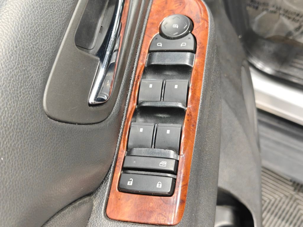 Used 2013 Chevrolet Suburban LT image 36