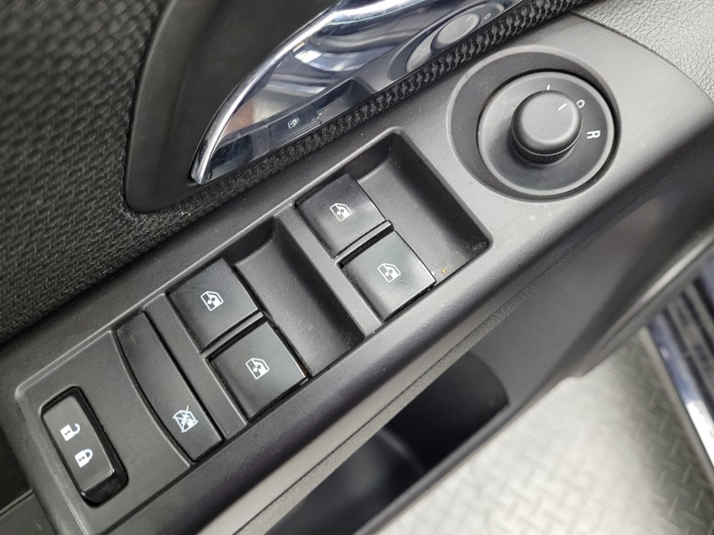Used 2015 Chevrolet Cruze LT FWD image 27