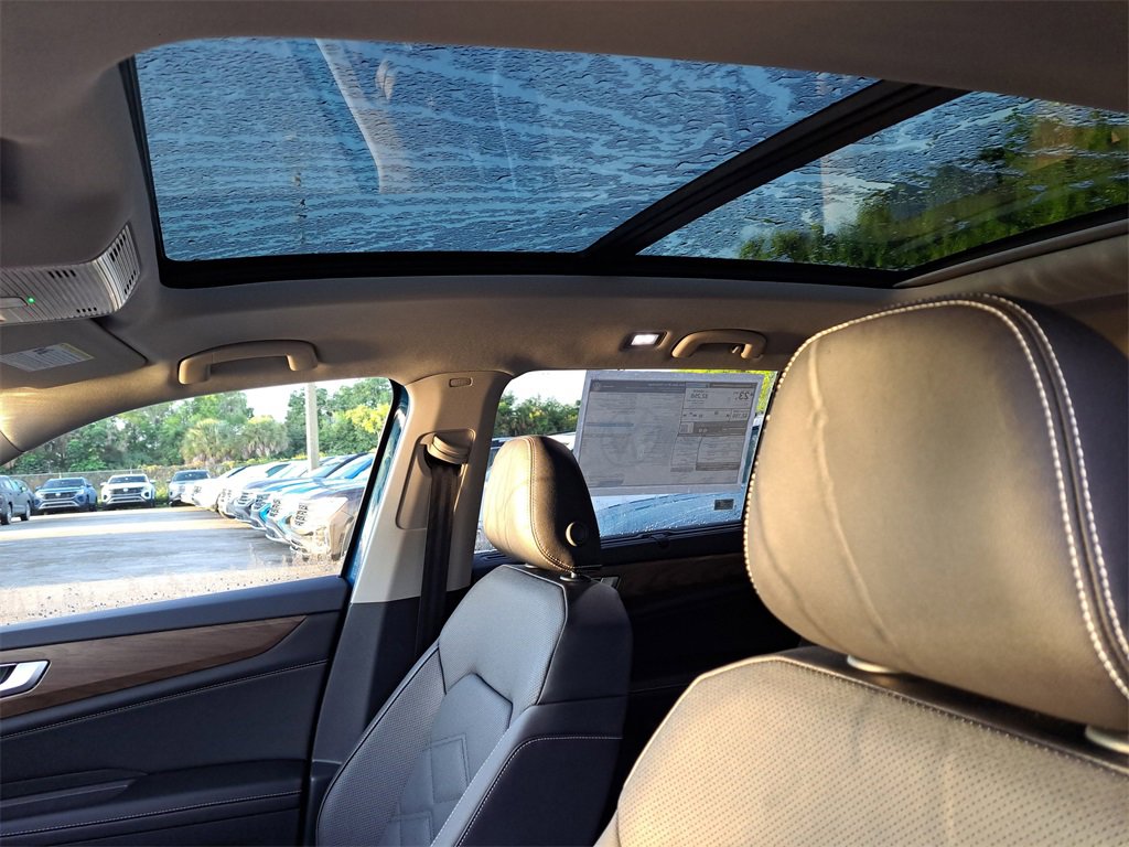 New 2026 Volkswagen Atlas SE image 8