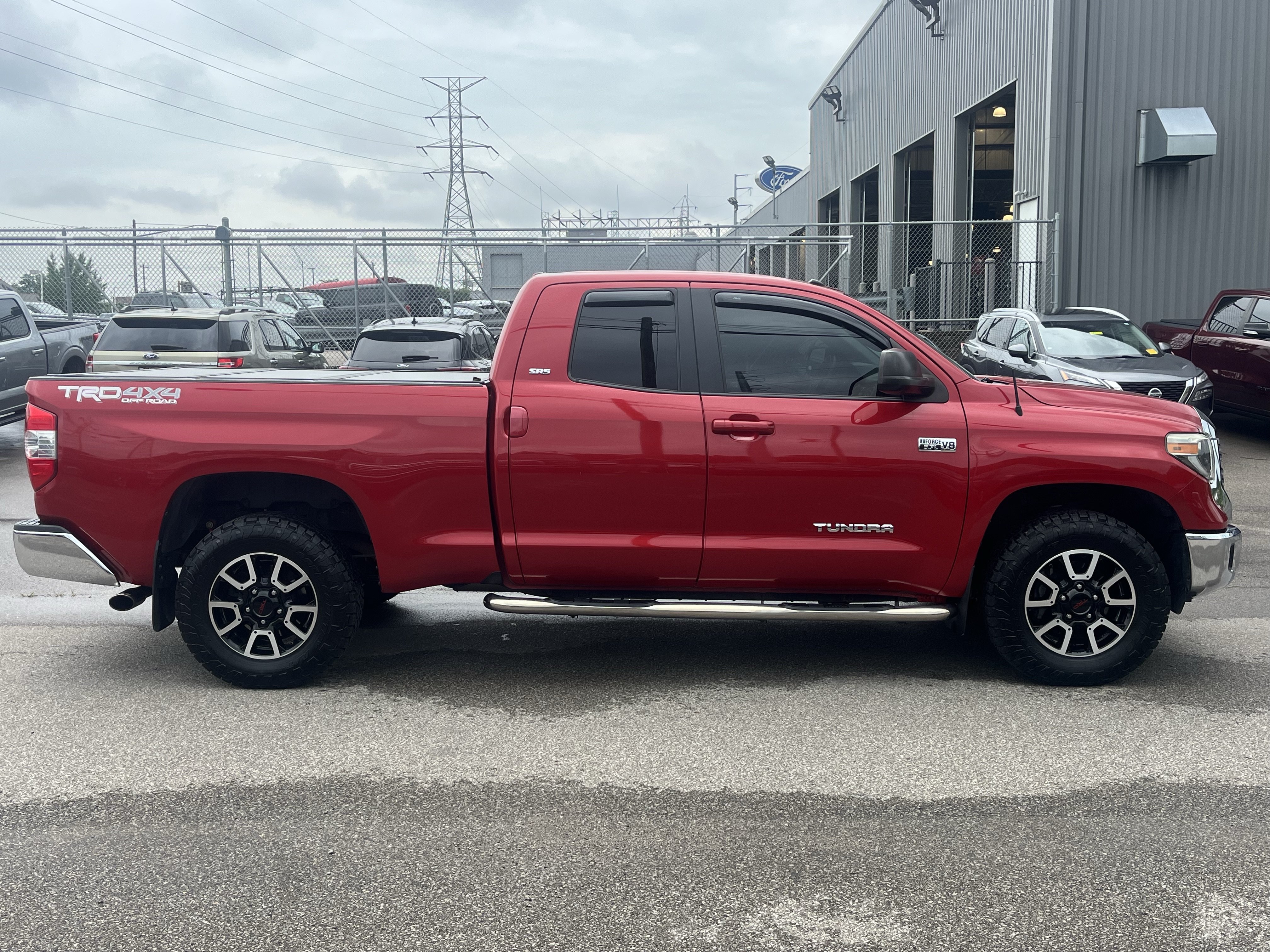 Used 2018 Toyota Tundra SR5 w/ TRD Off Road Package AWD/4WD image 8
