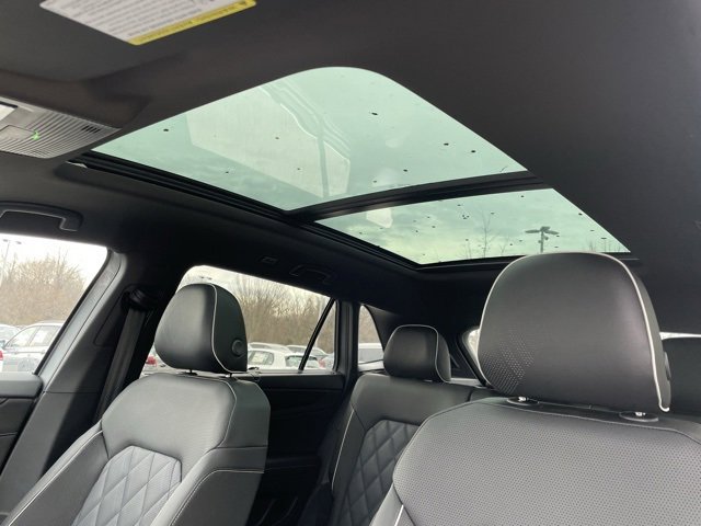 New 2025 Volkswagen Atlas Cross Sport SEL Premium R-Line image 21