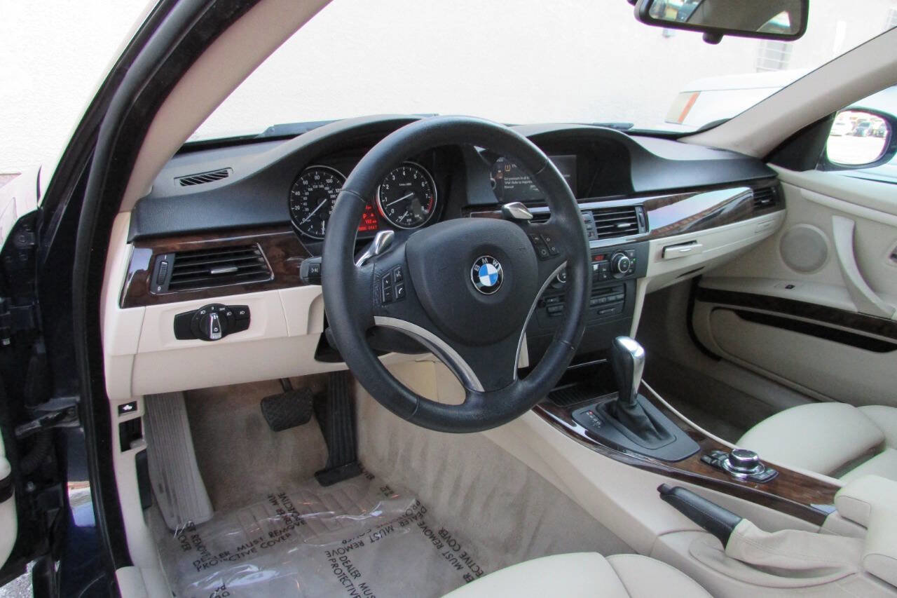 Used 2010 BMW 328i Coupe image 17