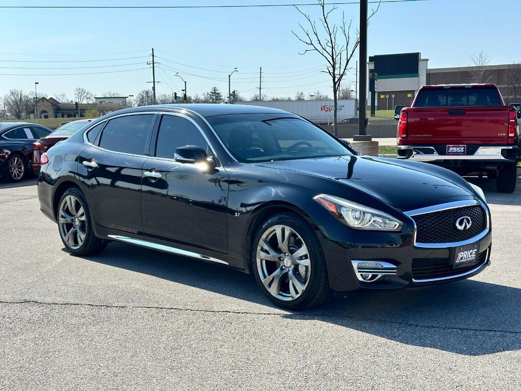 Used 2017 INFINITI Q70 L 3.7 image 7