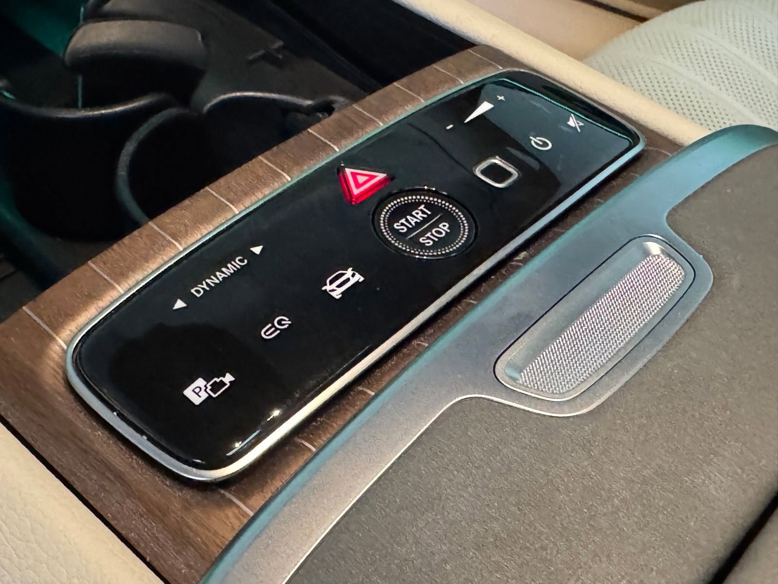 Certified 2023 Mercedes-Benz EQS 580 4MATIC Sedan image 33