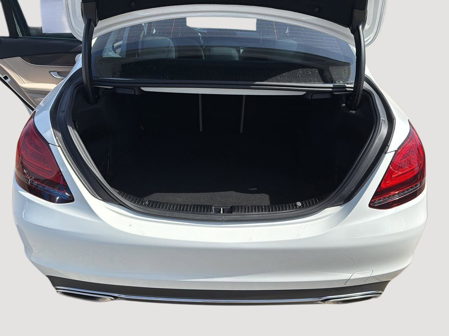 Used 2021 Mercedes-Benz C 300 Sedan image 24