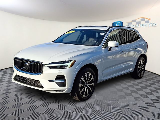 Used 2023 Volvo XC60 B5 Core w/ Climate Package AWD/4WD image 3
